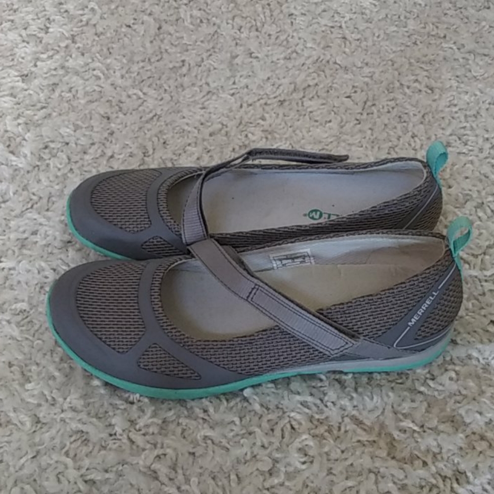 Merrell Select Fresh Flats.